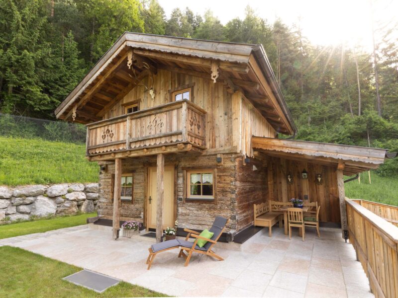 Blick auf das Chalet mit Sonnenterrasse